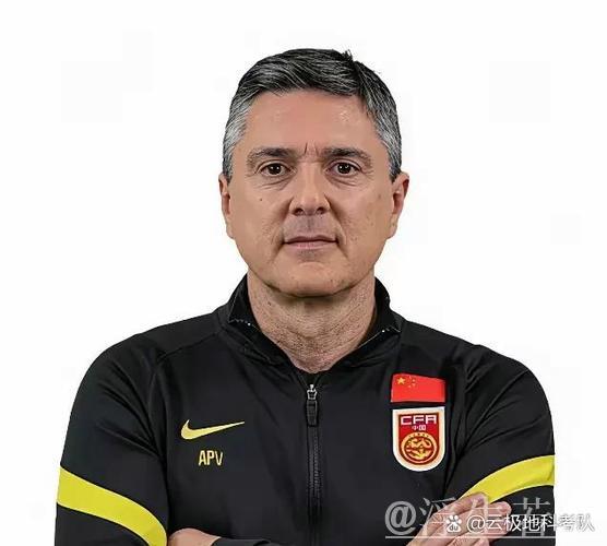 古斯塔沃头槌建功 李新翔左路助攻 古斯塔沃头槌建功 李新翔左路助攻