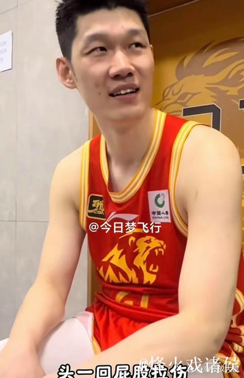 CBA-胡金秋22分 上海99-77广厦豪取7连胜 CBA-胡金秋22分 上海99-77广厦豪取7连胜